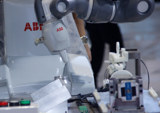 人機協作漸成趨勢,行業競爭日趨激烈(圖2) 人機協作漸成趨勢,行業競爭日趨激烈(圖2)